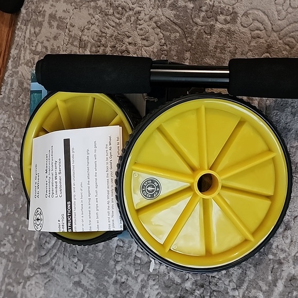 Exercise - Gold's Gym AB Wheel - Picture 2 of 3